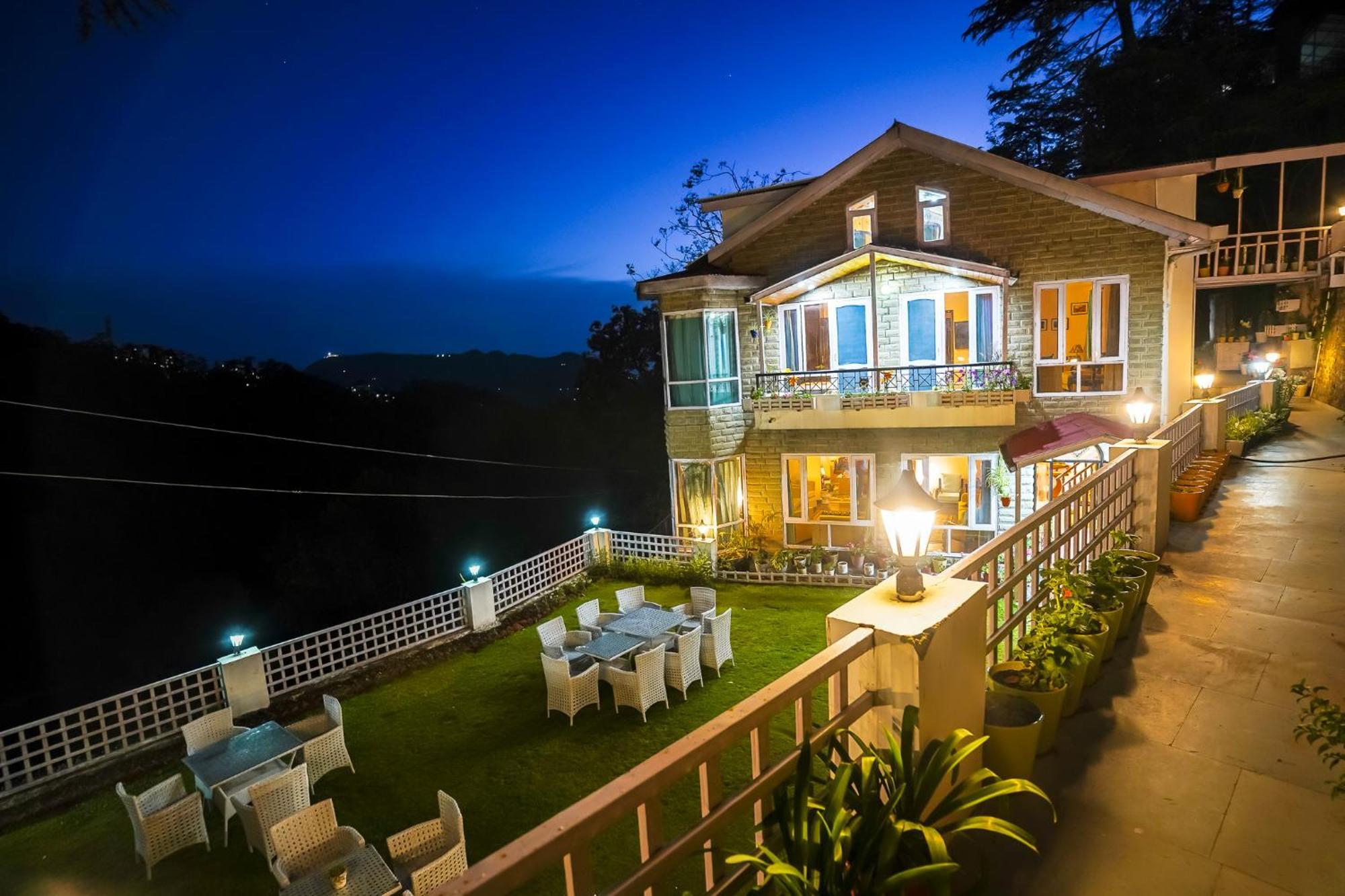 Villa Whispering Pines Shimla Exterior foto