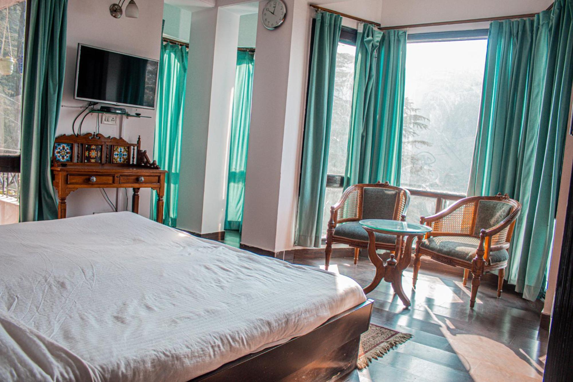 Villa Whispering Pines Shimla Exterior foto